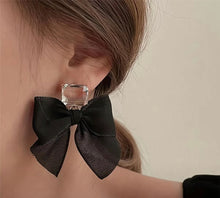 Load image into Gallery viewer, Assorted earrings