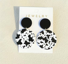 Load image into Gallery viewer, Assorted earrings