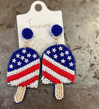 Load image into Gallery viewer, Beaded/clay earrings