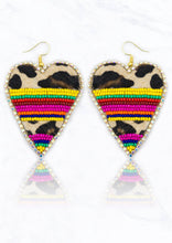 Load image into Gallery viewer, Beaded/clay earrings
