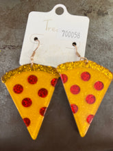 Load image into Gallery viewer, Beaded/clay earrings