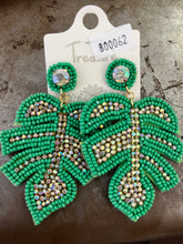 Load image into Gallery viewer, Beaded/clay earrings