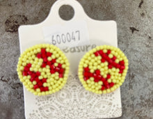 Load image into Gallery viewer, Beaded/clay earrings