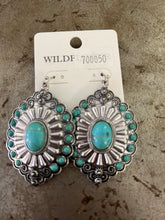 Load image into Gallery viewer, Beaded/clay earrings