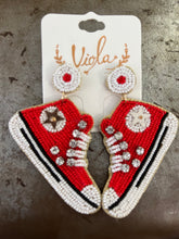 Load image into Gallery viewer, Beaded/clay earrings