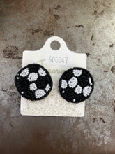 Load image into Gallery viewer, Beaded/clay earrings